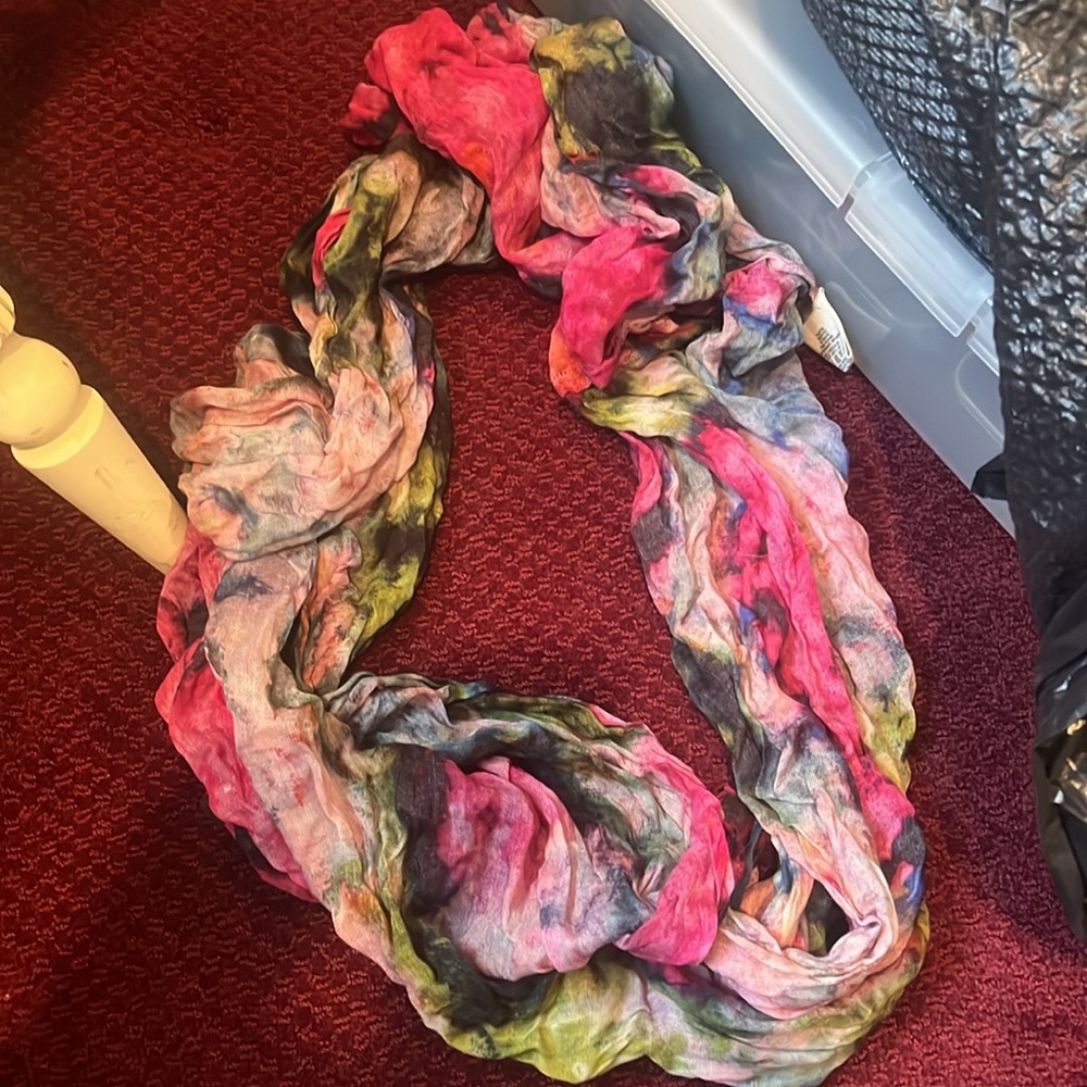 Fay Et Fille floral NWOT infinity Multicolor Neck Wrap/Scarf - Picture 3 of 8